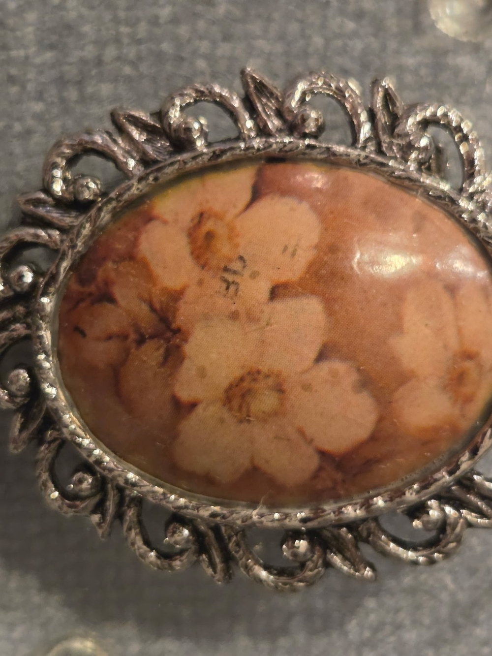 Vintage Peach Floral Oval Brooch